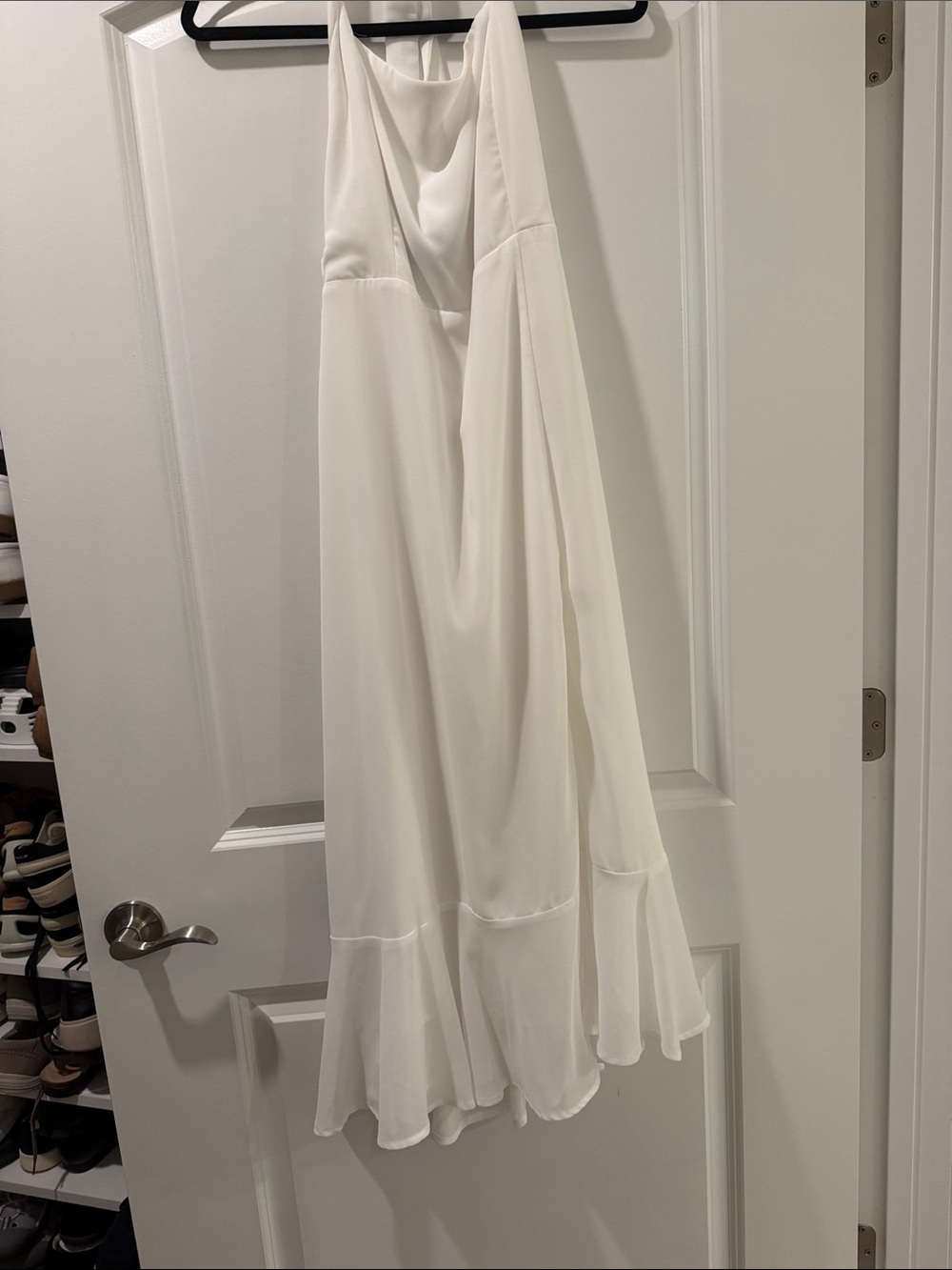 Elegant White Sleeveless Midi Dress